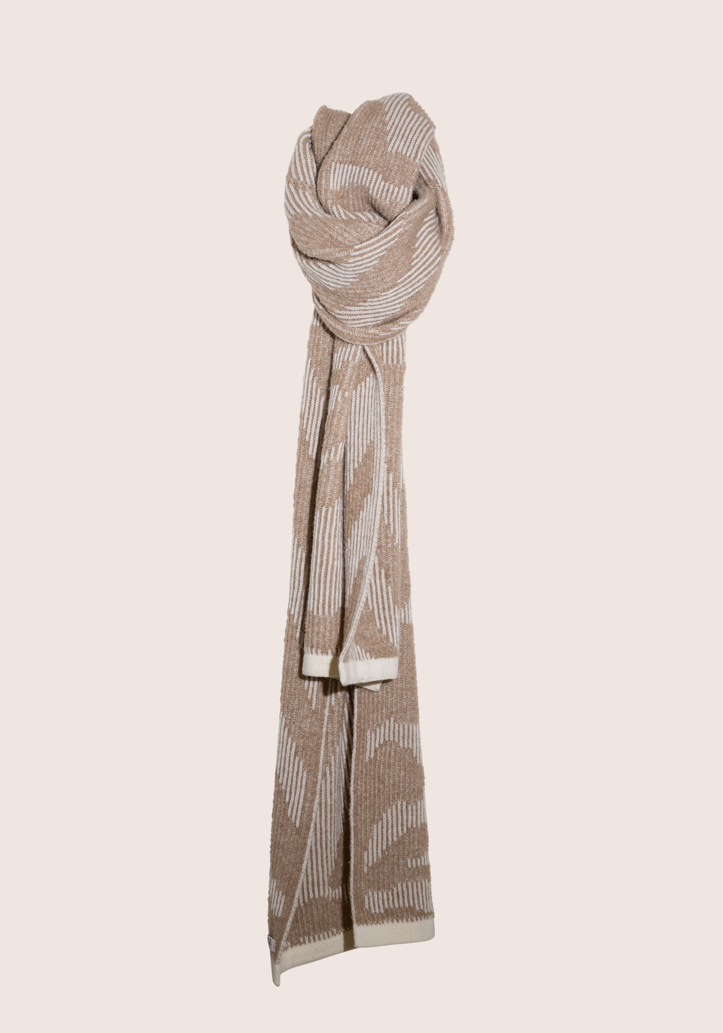 Wool long scarf with white-beige pattern