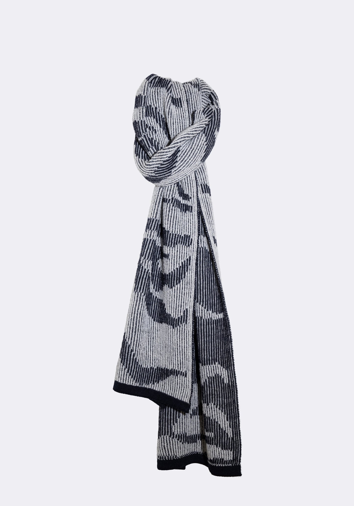 Wool long scarf with white-dark blue pattern